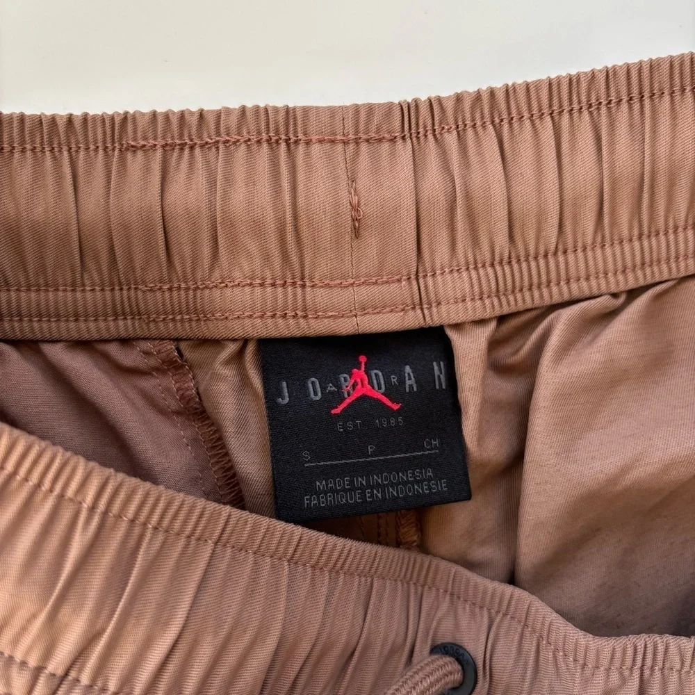 Nike JORDAN Essentials Men's Woven Pants Brown  Casual Athleisure Size Small